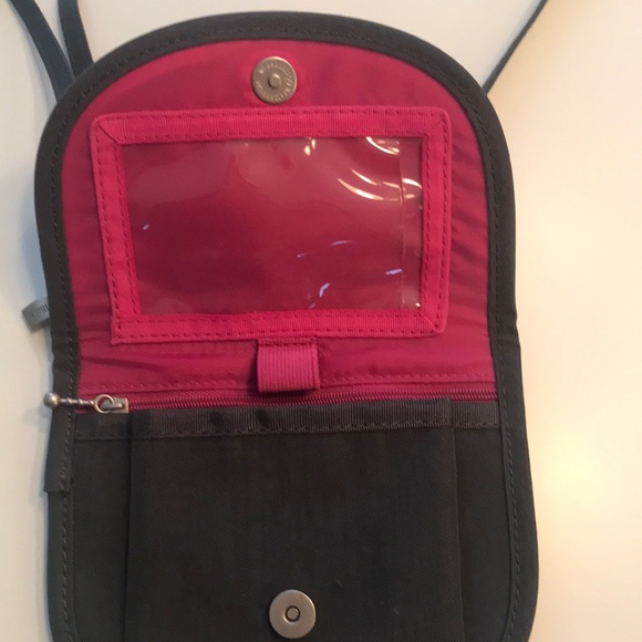 Baggallini crossbody - teenee baggallini - Picture 3 of 8